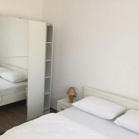 Bakovic Apartment Funtana Luaran gambar