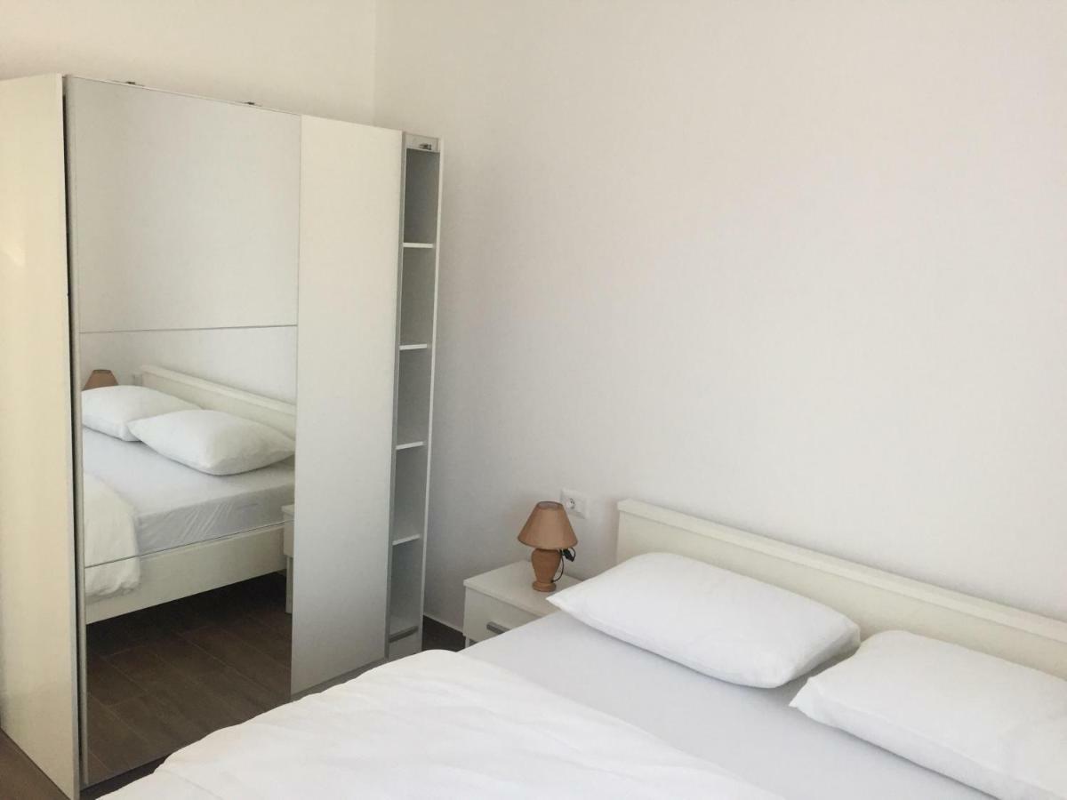 Bakovic Apartment Funtana Luaran gambar